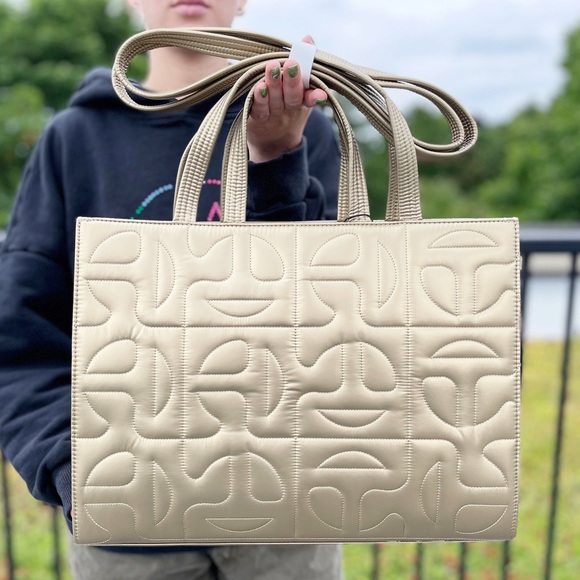 NWT Gold Telfar x Moose Knuckles Medium Bag - Picture 3 of 13